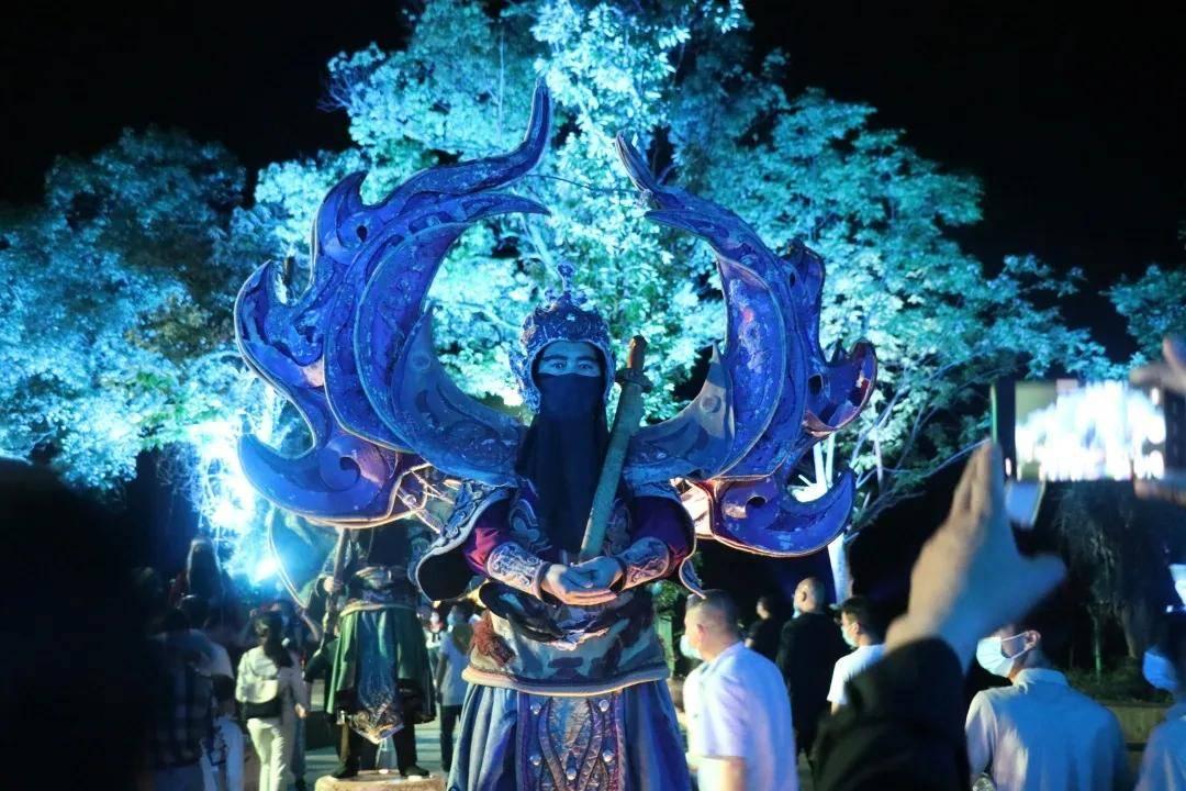 中石化油服盘中异动 快速上涨5.32%
