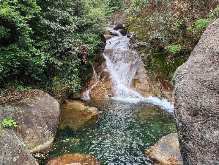 低温雨雪冰冻灾害Ⅳ级应急响应启动 超8万名应急救援力量前置一线